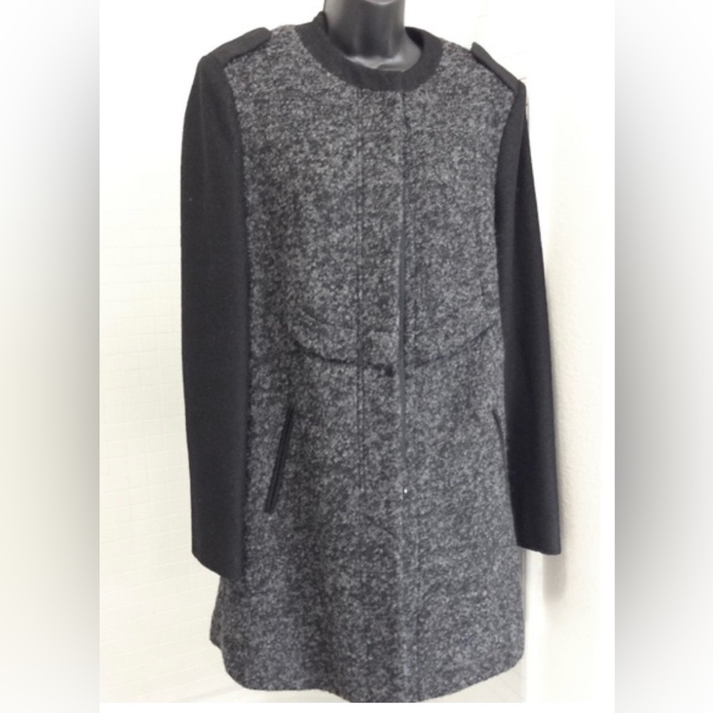 TAHARI Taylor Charcoal and Black Wool Coat with Detachable infinity scarf